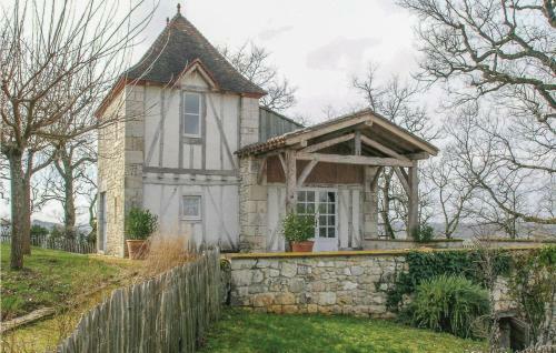 Six-bedroom Holiday Home In Beauville