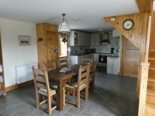 Swallow Cottage - Large Family Cottage With Beautiful Views