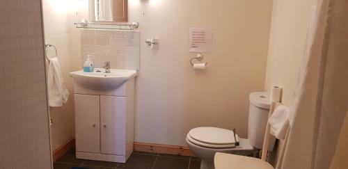Swallow Cottage - Large Family Cottage With Beautiful Views