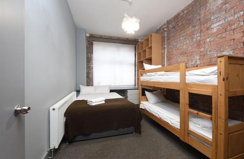 Mason Street Apartment Sleeps 16