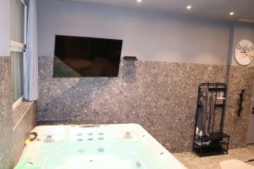 Apartamento J13 - Appartamento Con Spa Privata