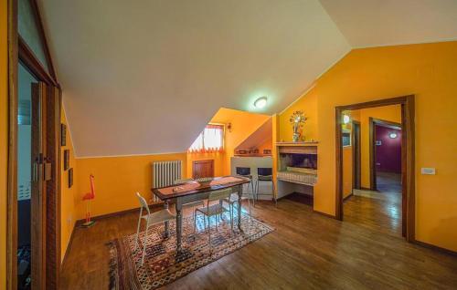 Nice Home In Rapagnano With 2 Bedrooms
