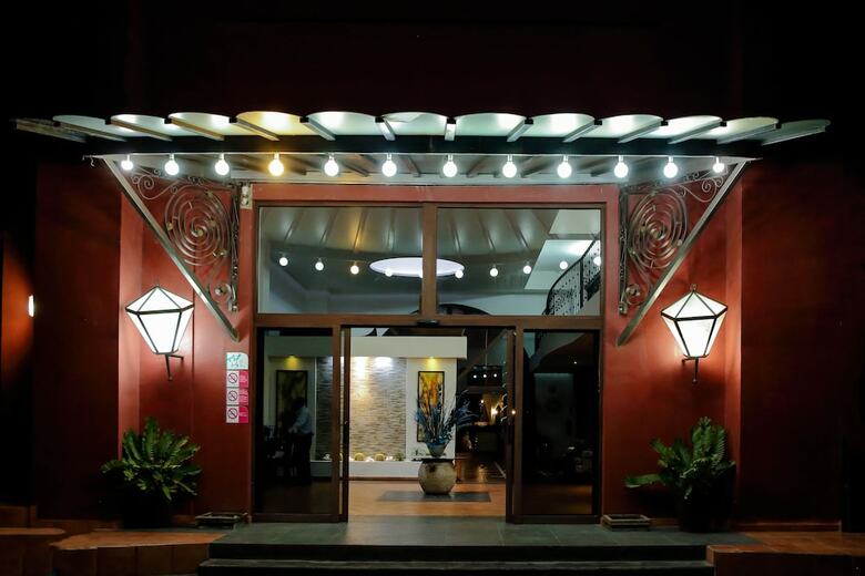 Hotel La Posada & Beach Club