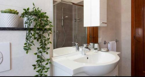 Como Diamond Apartment