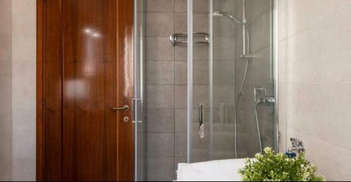Como Diamond Apartment