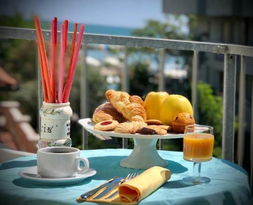 Hostal Room In Bb - Hotel Villa Alexandra A Bellaria