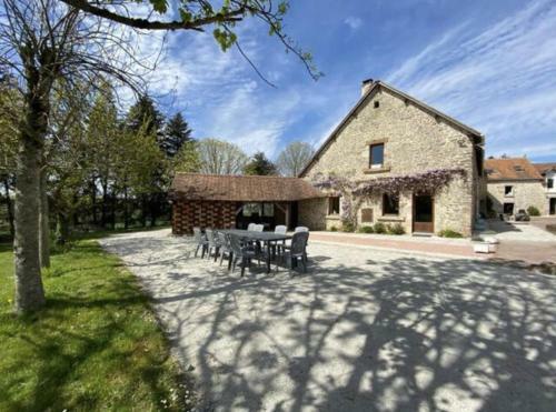 Spacious Country House In Normandie