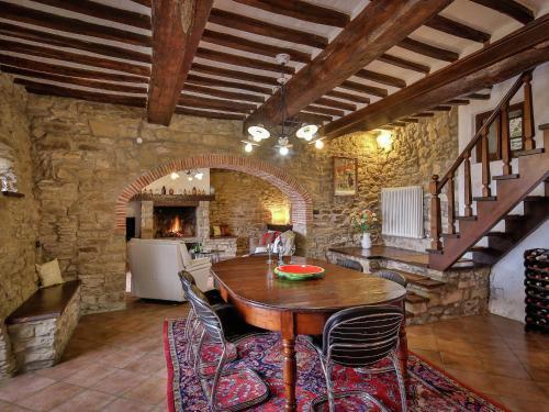 Idyllic Villa In Cortona With Swimming Pool