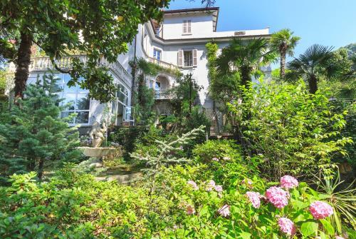 Historical Villa Gina With Magic Lake View