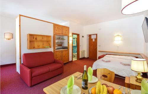Stunning Apartment In Dobbiaco With Sauna