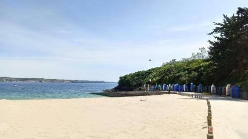 La Rose Des Vents, Plage � 200 M�tres.