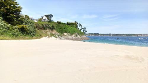 La Rose Des Vents, Plage � 200 M�tres.