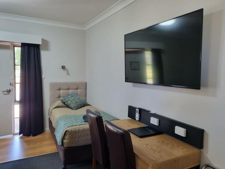 Australian Homestead Motor Lodge