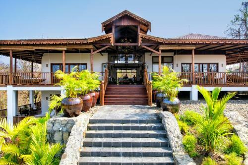 Bed & Breakfast Lakeview Lodge Ngapali