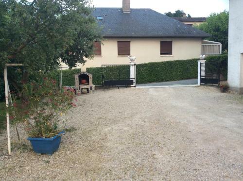 Hostal Chambre Independante + Sanitaire Pr�s Centre Ville