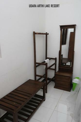 Hostal Udara Arthi Lake Resort