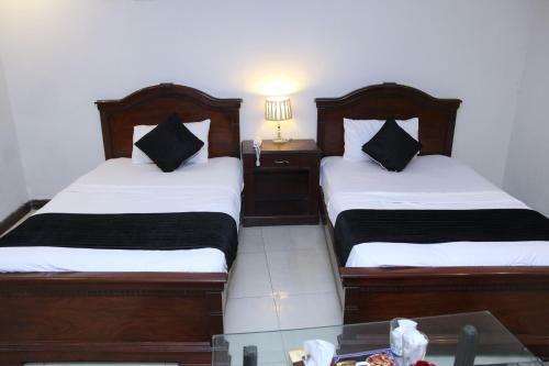 Gulberg Unique Continental Hotel