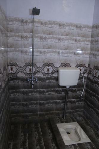 Gulberg Unique Continental Hotel