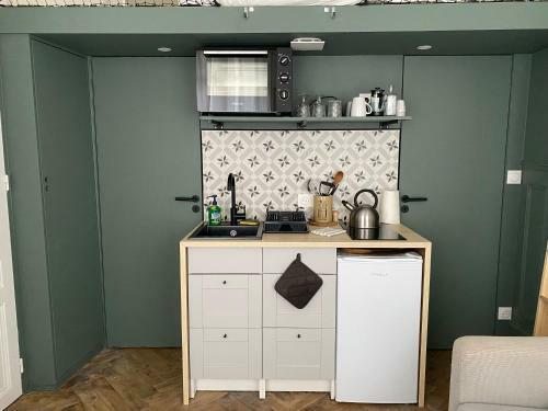 Apartamento Joli Studio Avec Mezzanine