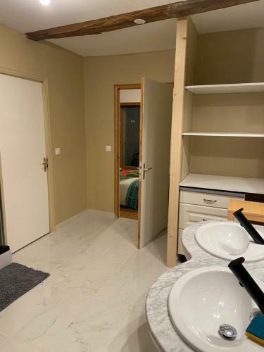 Saint Bris Le Vineux : Maison de Caract�re