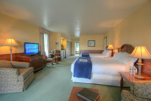 Hotel Spruce Point Inn Resort And Spa