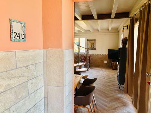 Charming Attic Apartment With Spacious Balcony & Swimming Pool