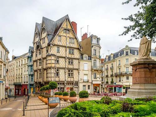 Maison Saint-laurent-des-mortiers