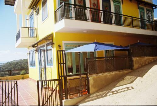 Hostal Nh� M�y