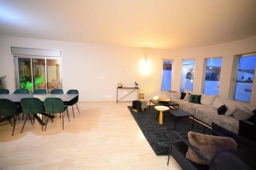 Villa Geffen Primum Vila
