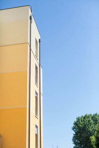 Divian Apartments