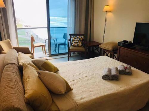 Apartamento Beautiful Beach Home + Sea View Balcony!