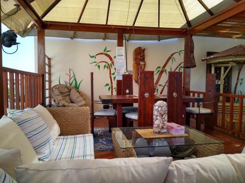 Sea & Marina View Duplex Apartment Sifah