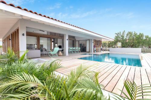 Kas Air In Sabalpalm Villas