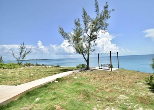 Cupid's Way By Eleuthera Vacation Rentals