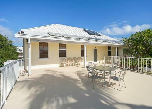 Hut Pointe Main House By Eleuthera Vacation Rentals