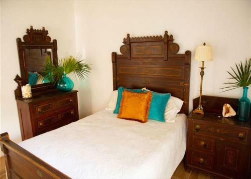 Blue Love Point 3br By Eleuthera Vacation Rentals