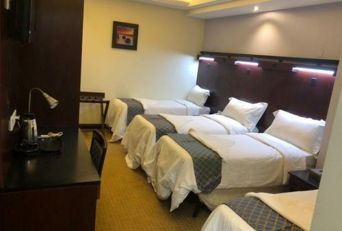 Hotel Mira Awan
