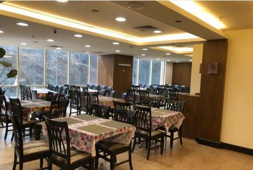 Hotel Mira Awan