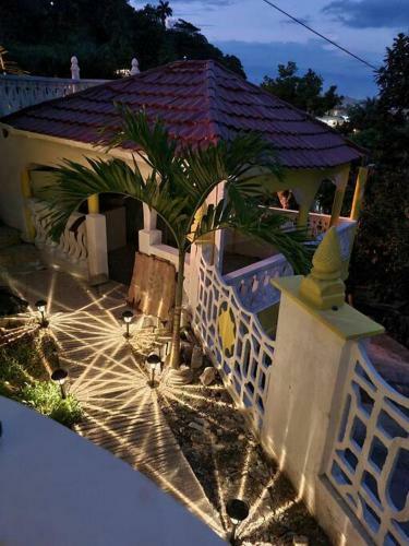 Seafront View, Beach/downtown Access 3 Bed, 3 Bath