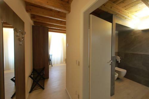 Hostal La Casa In Paese
