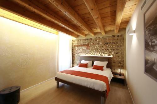 Hostal La Casa In Paese