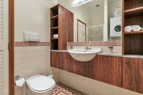 Spacious One Bedroom Apartment On Princes Wharf