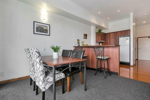 Spacious One Bedroom Apartment On Princes Wharf