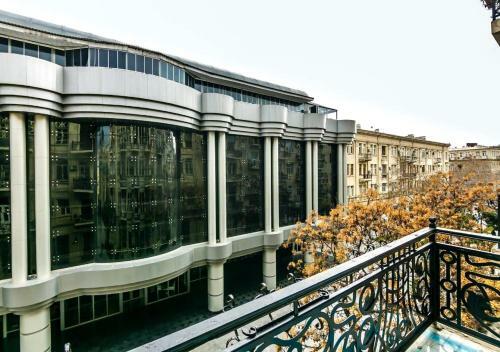 Apartment On Gazelli - Nizami St