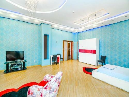 Azerbaijan Travel Nour