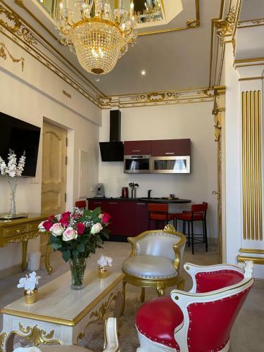 Hostal Suite Imp�riale Maison de L'�glise Du Couvent