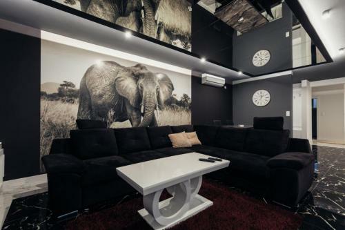 Villa Elephant