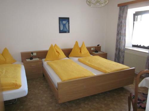 Hostal Gasthof Zum Roessl