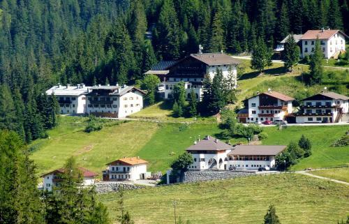 Hostal Gasthof Alpenrose