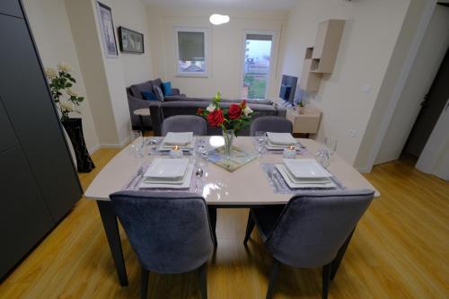 Comfy Apartment In City Center (Vienna Residence)